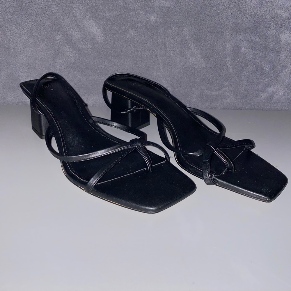 H&M Size 8M Black Block Low Heel Strap Slingback Sandal